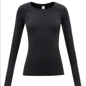 black lululemon long sleeve